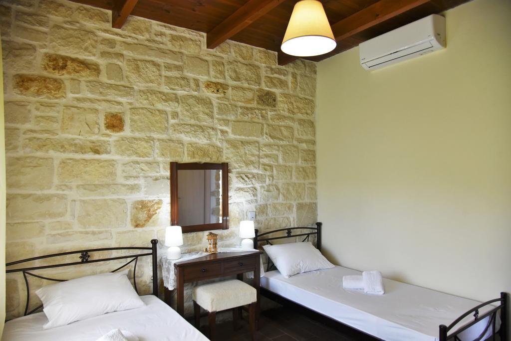Little House On The Prairie - Chania Katokhorion  Bagian luar foto